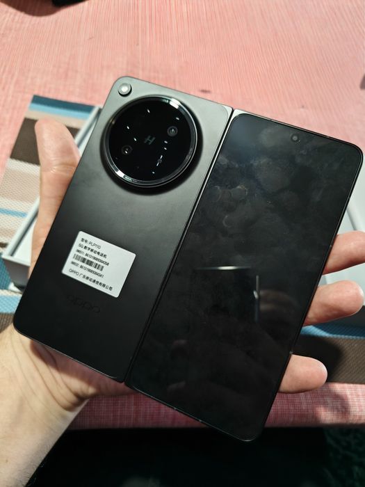 Oppo Find N6 (16/512GB) – Безкомпромисен сгъваем дисплей | Като нов