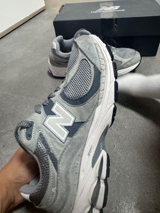 New Balance 2002R