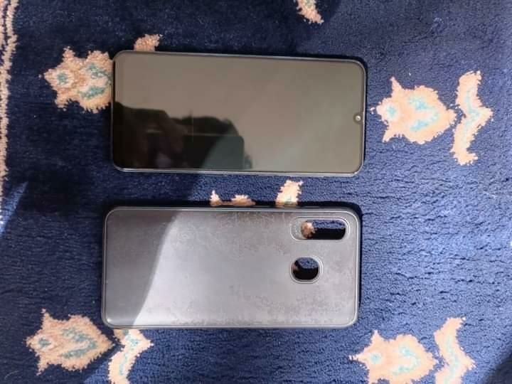 A30 SAMSUNG телефон
