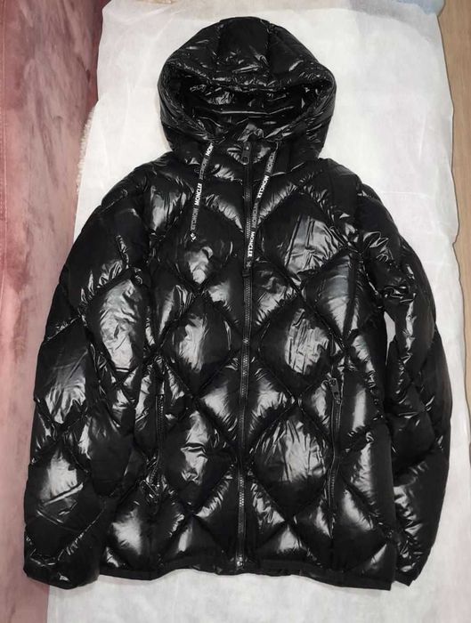 Яке Moncler  ново