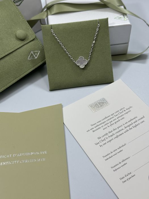 Brățară Van Cleef & Arpels White Gold 750 White Pearl
