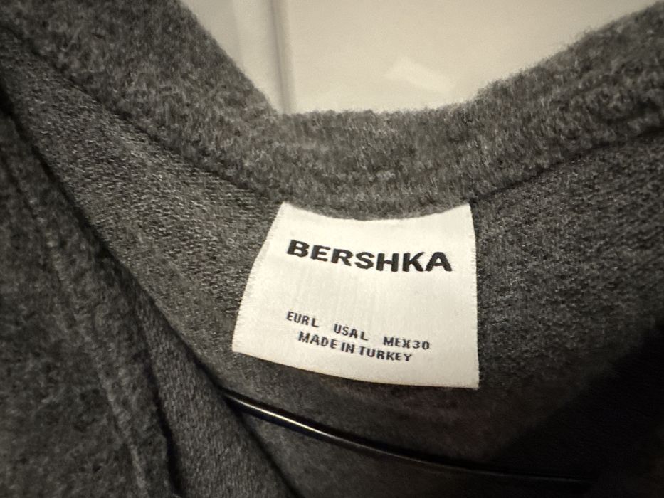 продаю зип кофту от bershka за 7к