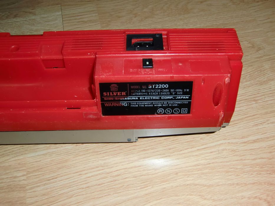 SILVER ST2200 radio cass  , vintage