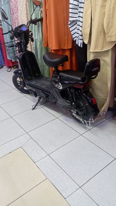 Электро скутер,самокат