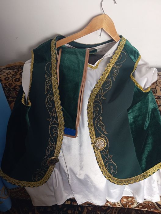 Костюм двойка продам 15000тг