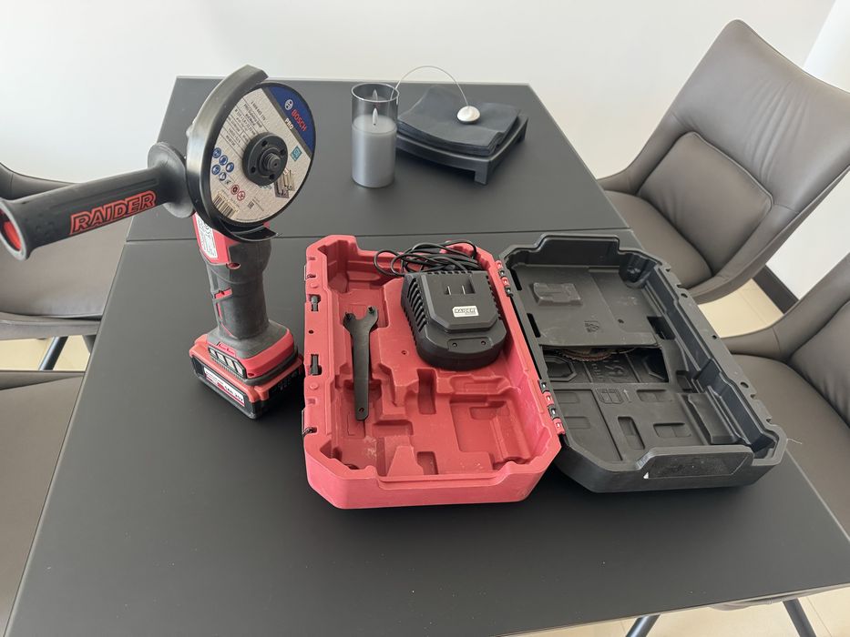 Ъглошлайф Raider Гаранция Батерия Зарядно Куфар