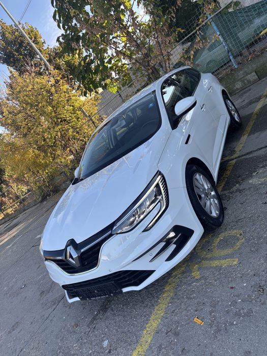 RENAULT Megane 2023 — imagine 2