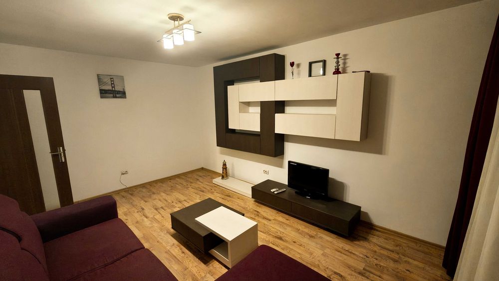 PROPRIETAR - De vanzare apartament cu 2 camere, decomandat, 52 mp, renovat, mobilat, utilat, KM 4-5, Doraly Mall