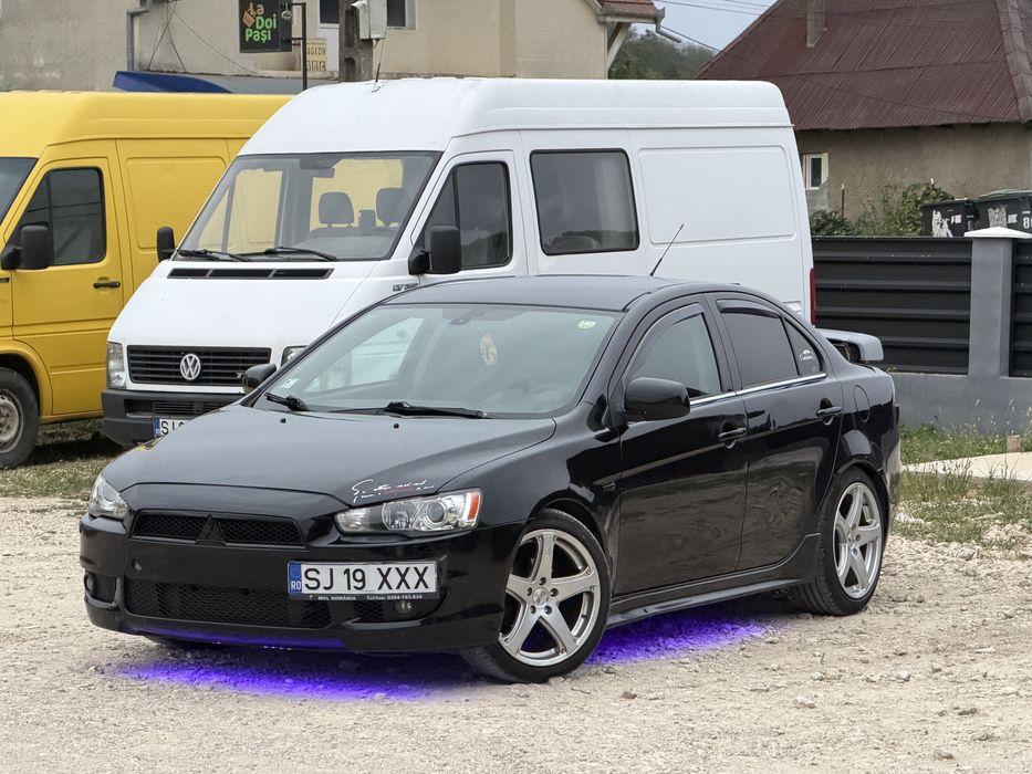 Mitsubishi lancer