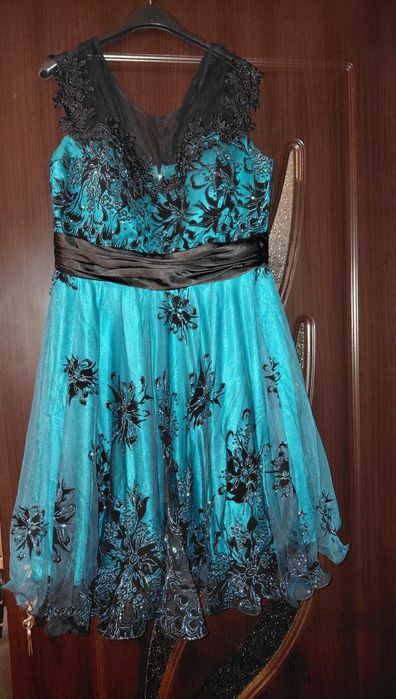 Rochie ocazie cu dantelă