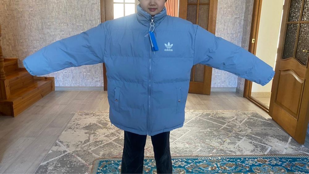 Продам куртку на весну