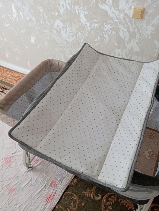 Продам манеж б/у