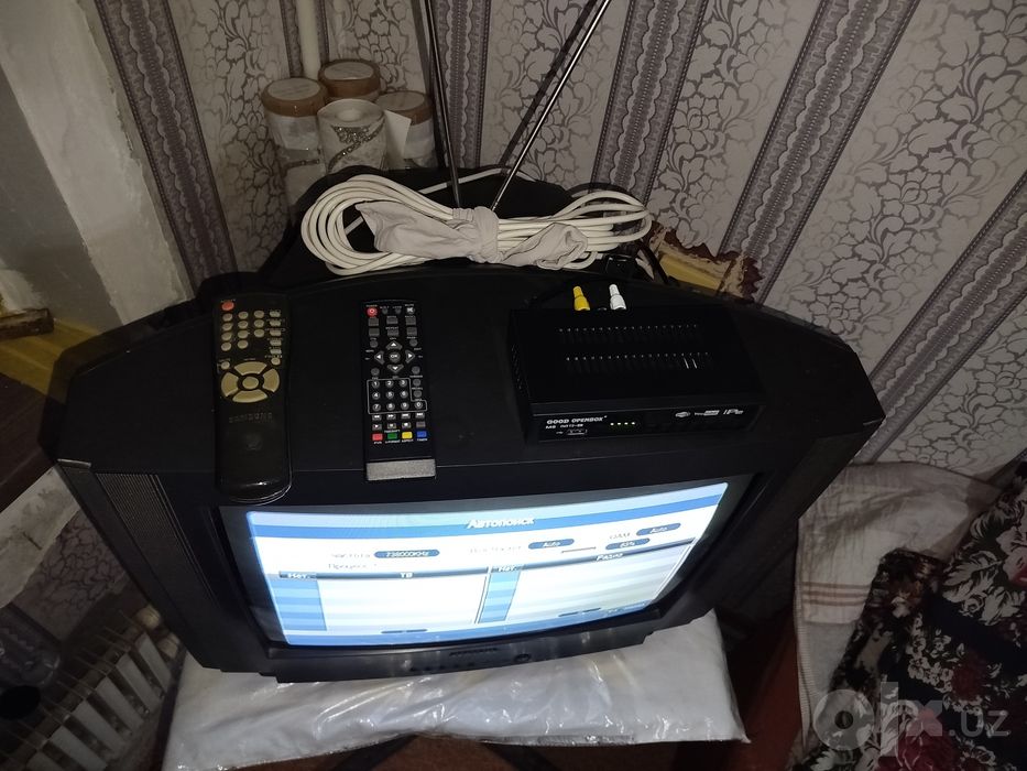 Телевизор SAMSUNG