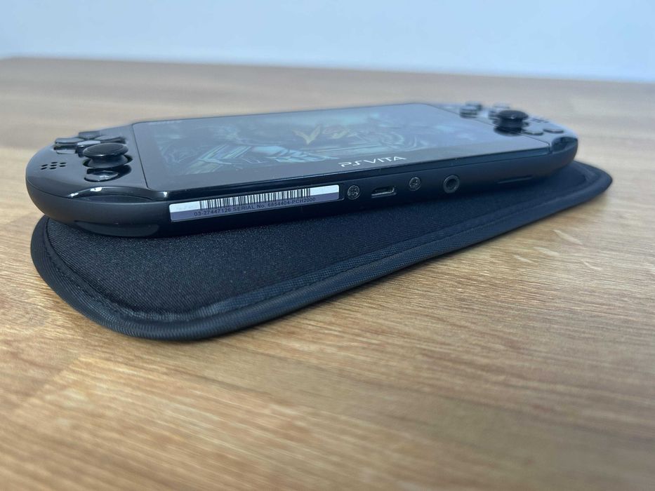 PS Vita Slim neagra modată — 128GB, garantie 12 luni | Japonia