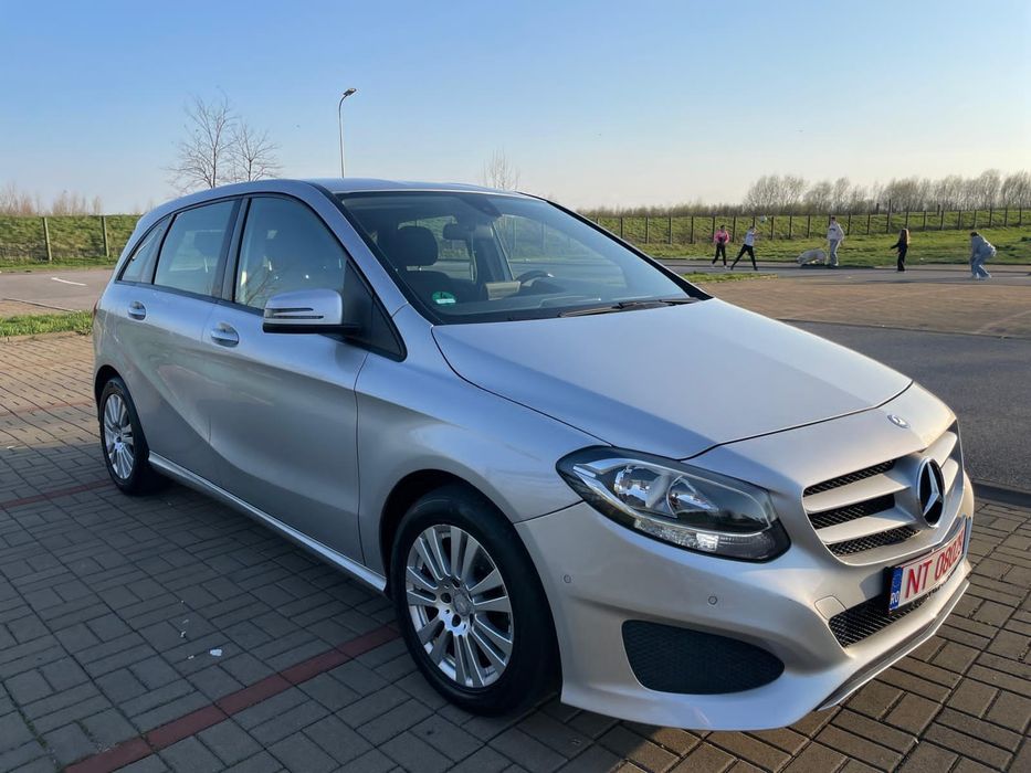 Mercedes B180 2015