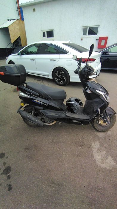 Продается мопед Yeko M8