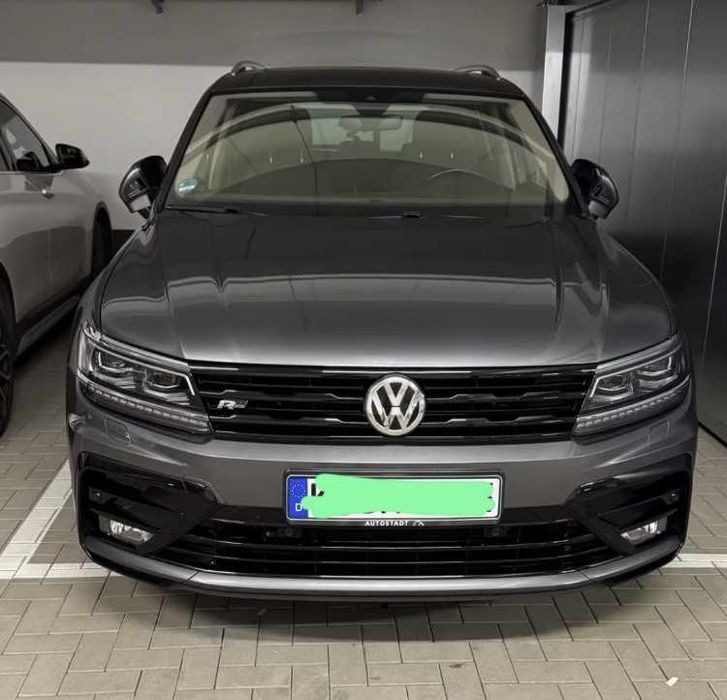 Черни лайсни за предна решетна VW TIGUAN R-LINE 2016 до 2020