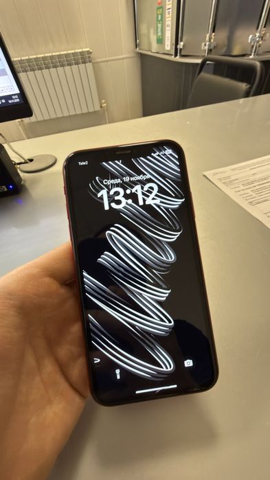 Продам IPHONE 11