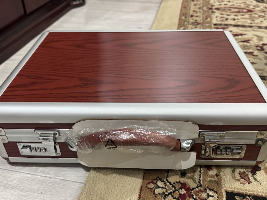 продаю оригинал кейс от Zepter