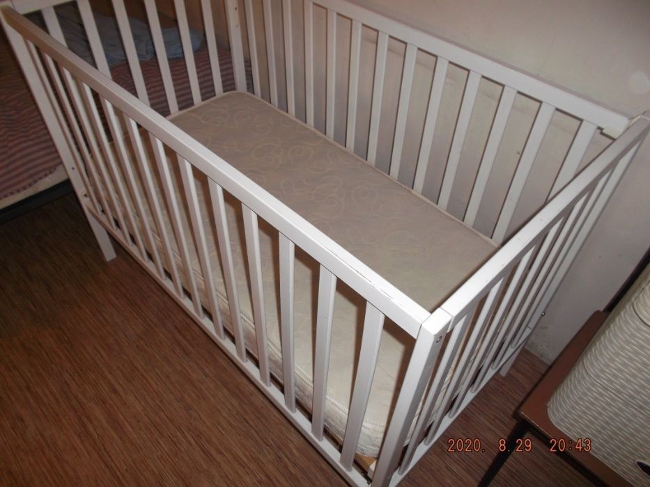 детская кроватка 120/60