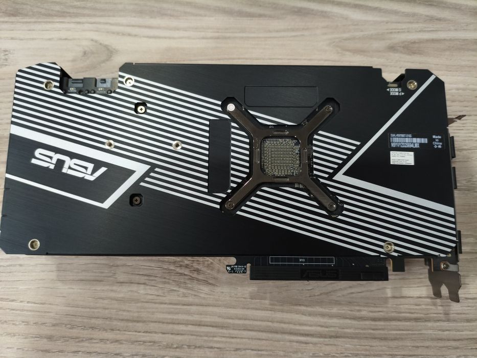 Видеокарта Asus AMD Radeon RX 6700XT 12gb