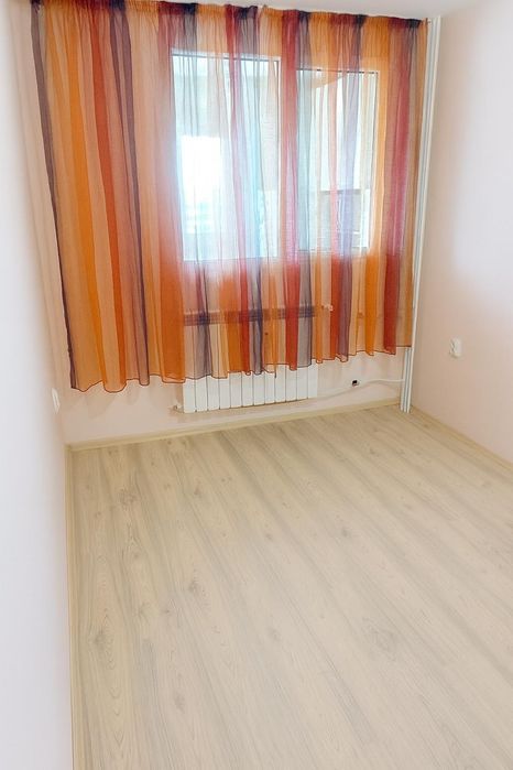 Дава се под наем Четиристаен апартамент в Пловдив, Тракия - 97 кв.м за 612 € - Снимка #5