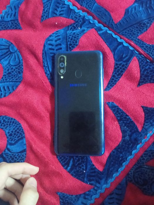 Самсунг А60 64гб