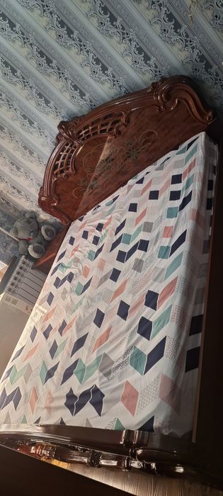 Спальный кровать