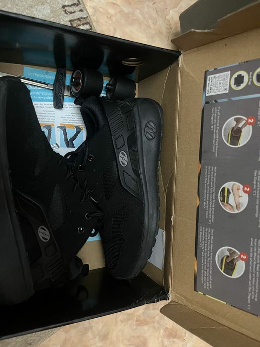 HEELYS (кроссовки на колёсиках)