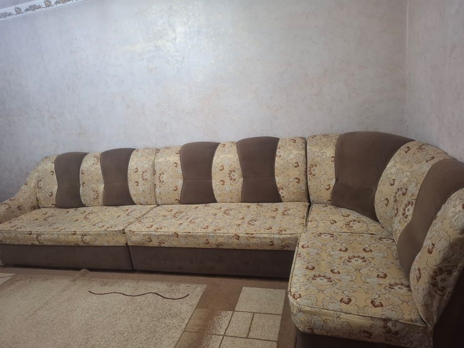 Продам диван в нормальном состоянии