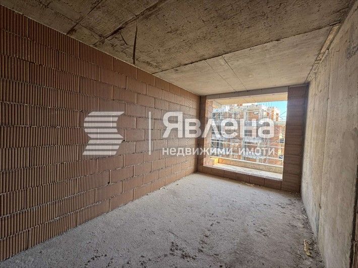 Явлена - Изток продава 2-стаен апартамент