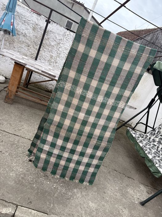 Covoare vechi in stare buna