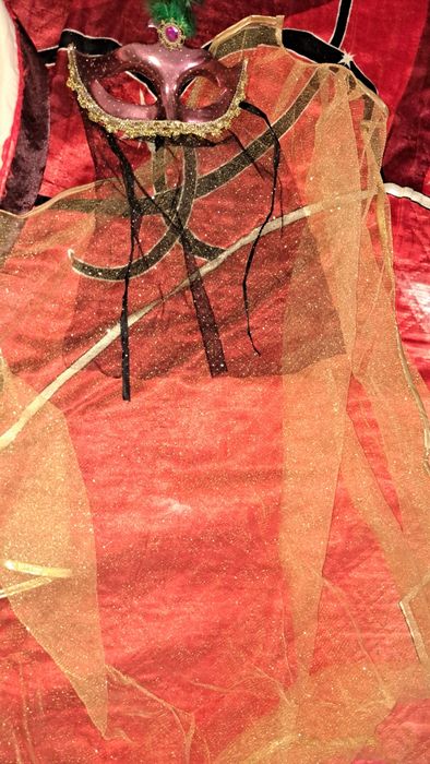 Красивое платье для образа королевы