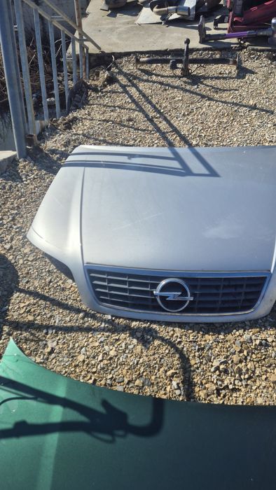 Преден капак за Опел Зафира А 98- 2005г