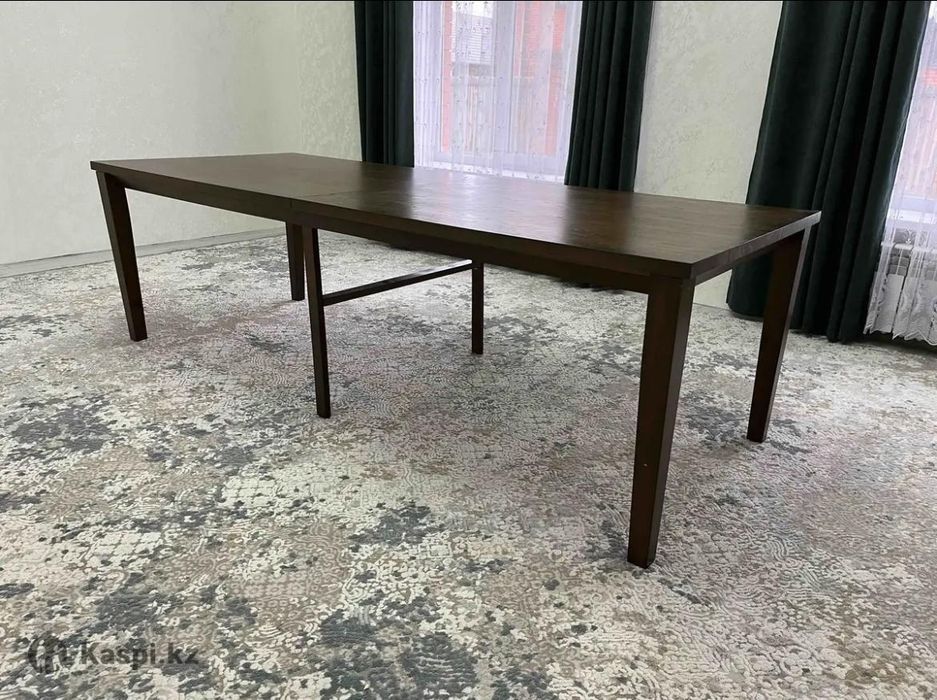 Стол  деревянный