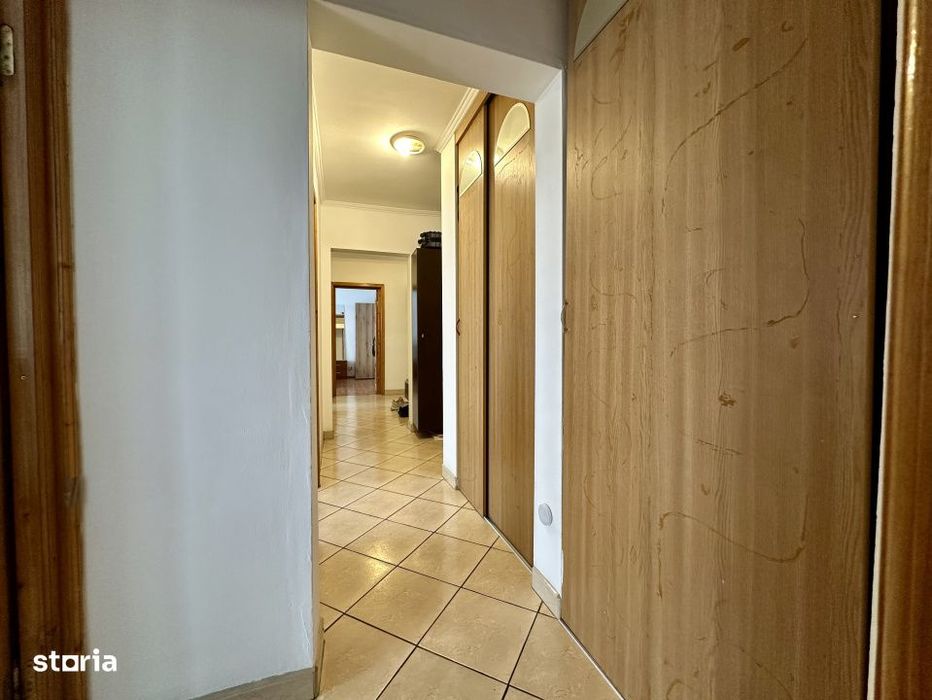 Apartament 3 camere Gorjului, 69,5 mp, 2 bai, 2 balcoane, bloc 1979