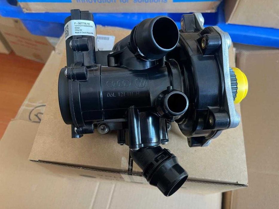 Оригинална водна помпа с термостат ОЕМ 06L121111H      A146