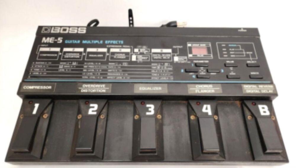 Продается гитарный процессор отличным состоянии