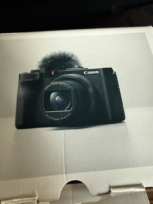 Canon Powershot V1