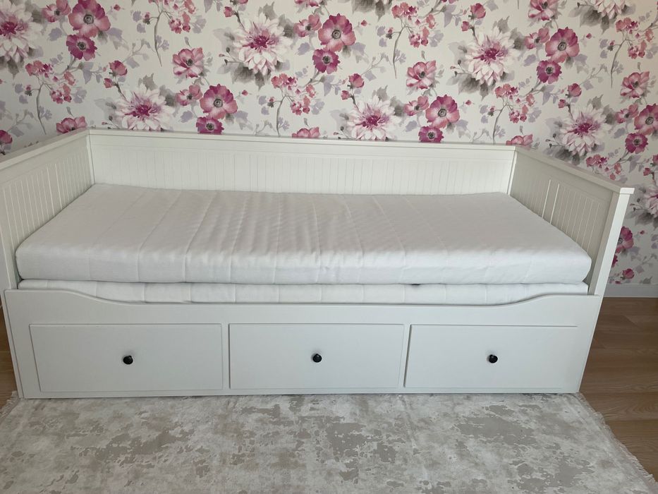 Canapea/pat Hemnes extensibil.