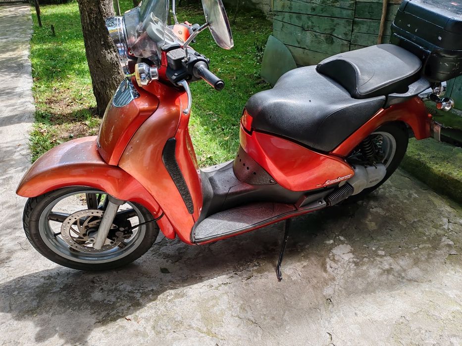 Vand Aprilia Scarabeo de 150cc