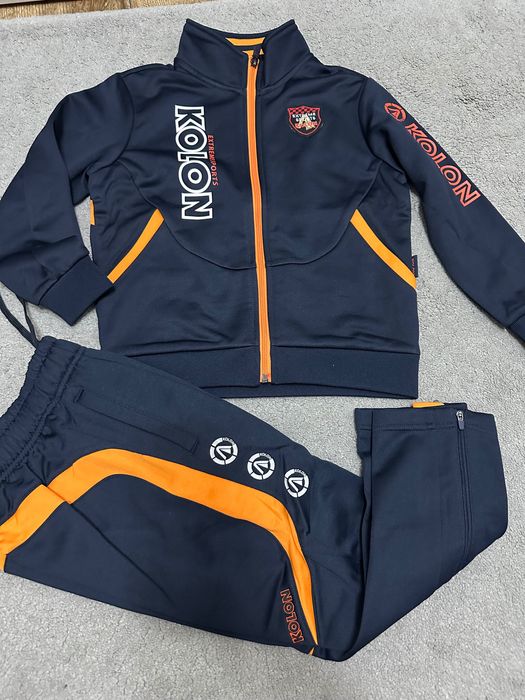 Спортивный костюм