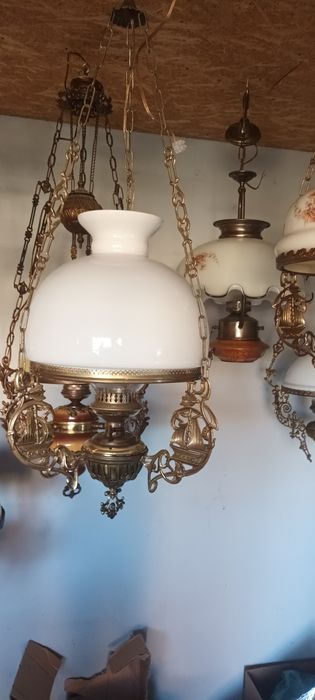 Lustra inatage impecabila