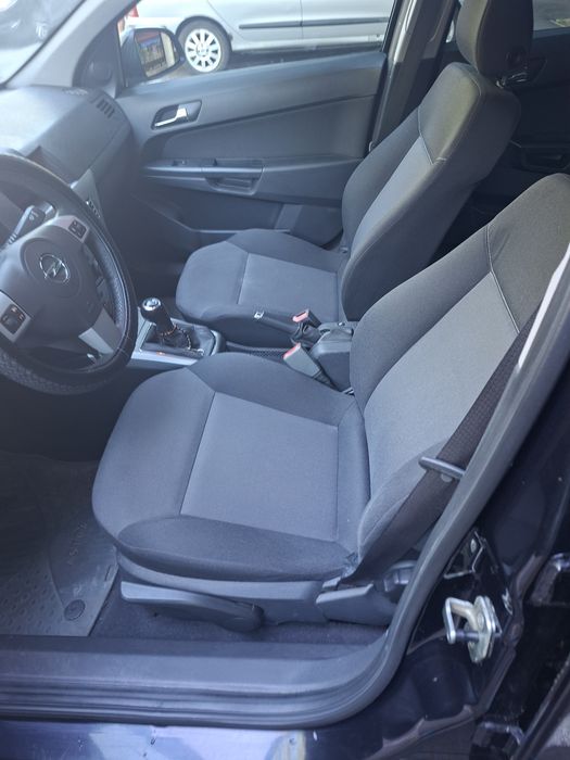 VIND Opel Astra H 2011