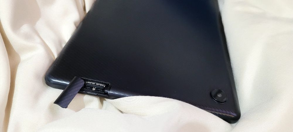 Tableta TCL.  Tab 10