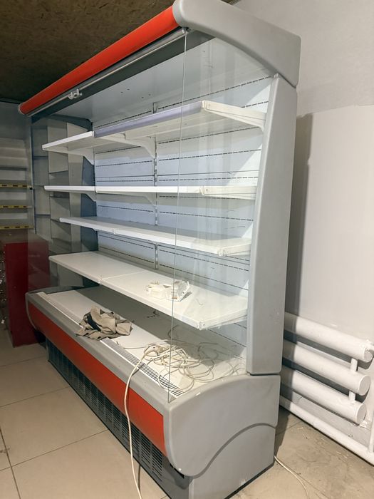 Продам торговый холодильник