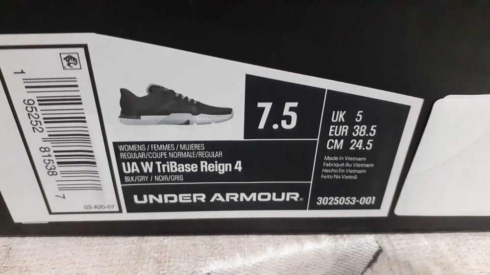 Under Armour TriBase Reign Masura 38.5 si 40 originali noi in cutie