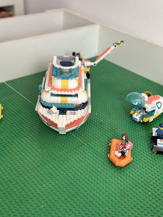 Masa pt LEGO impecabila