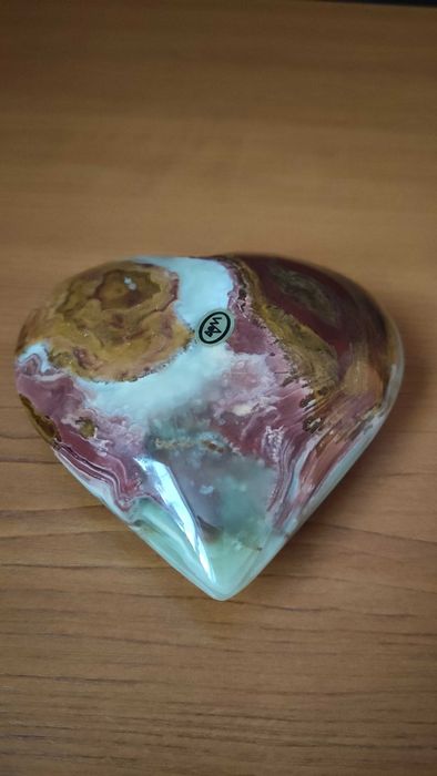 Масивен свещник от естествен оникс форма на сърце