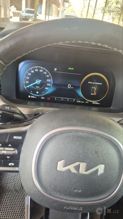 Kia Sorento 2023  krask toza . 33000 km yurgan.
